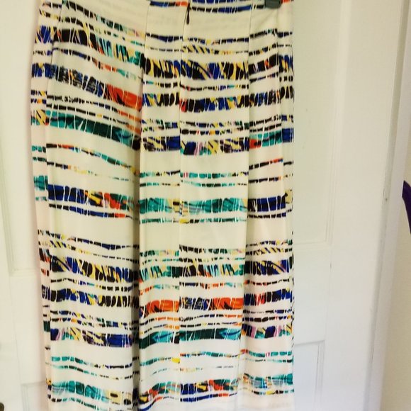 Rachel Roy Silk Multi-colored Pleated Skirt with Pockets in Size 8 - Picture 3 of 15